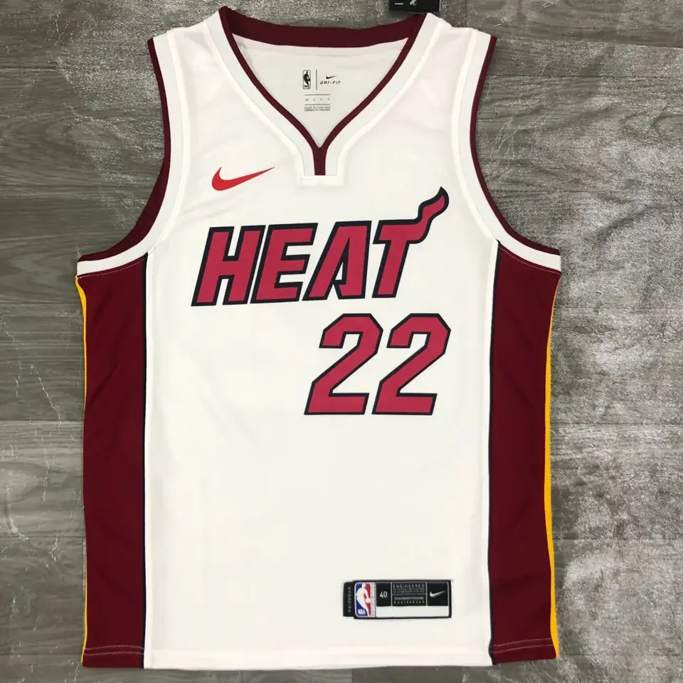 Foto 1 de Heat cuello en V blanco número 22 Butler