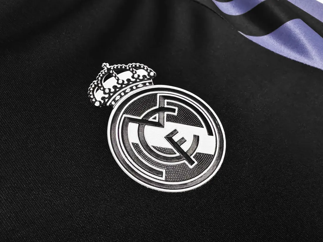 Foto 6 de Manga larga: Temporada 2016/17 Real Madrid tercera negra 3B