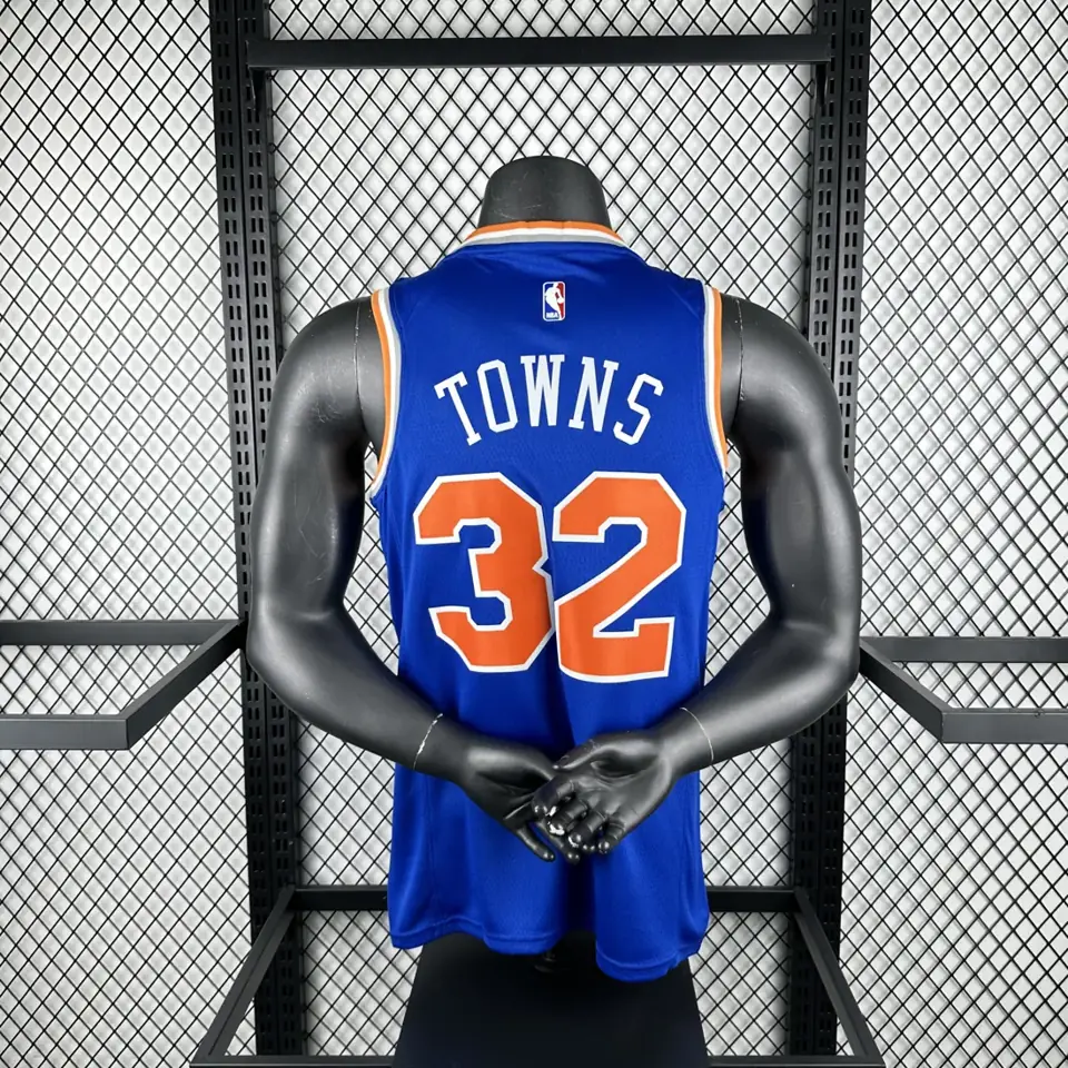 Foto 2 de Knicks azul nº 32 Towns