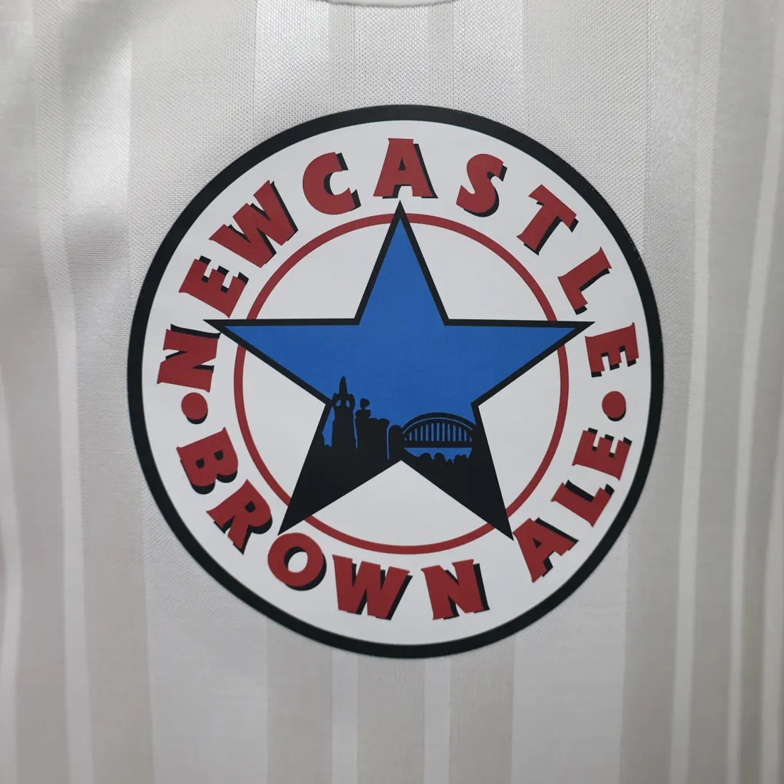 Foto 6 de 26-27 Newcastle Casual Retro S-3XL