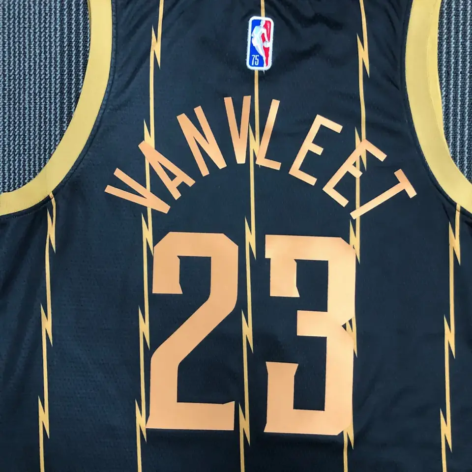 Foto 4 de Temporada 22 Raptors City Edition número 23 VanVleet