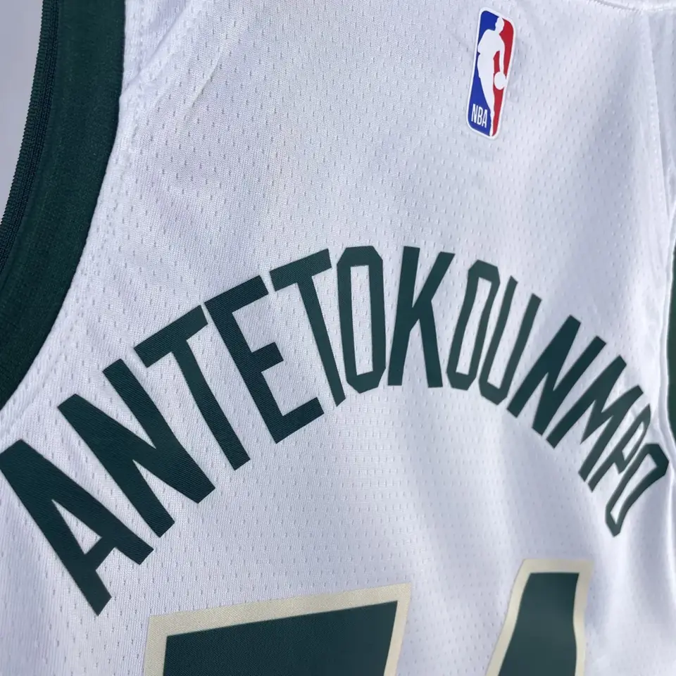 Foto 2 de Temporada 23 Bucks local blanco número 34 Antetokounmpo