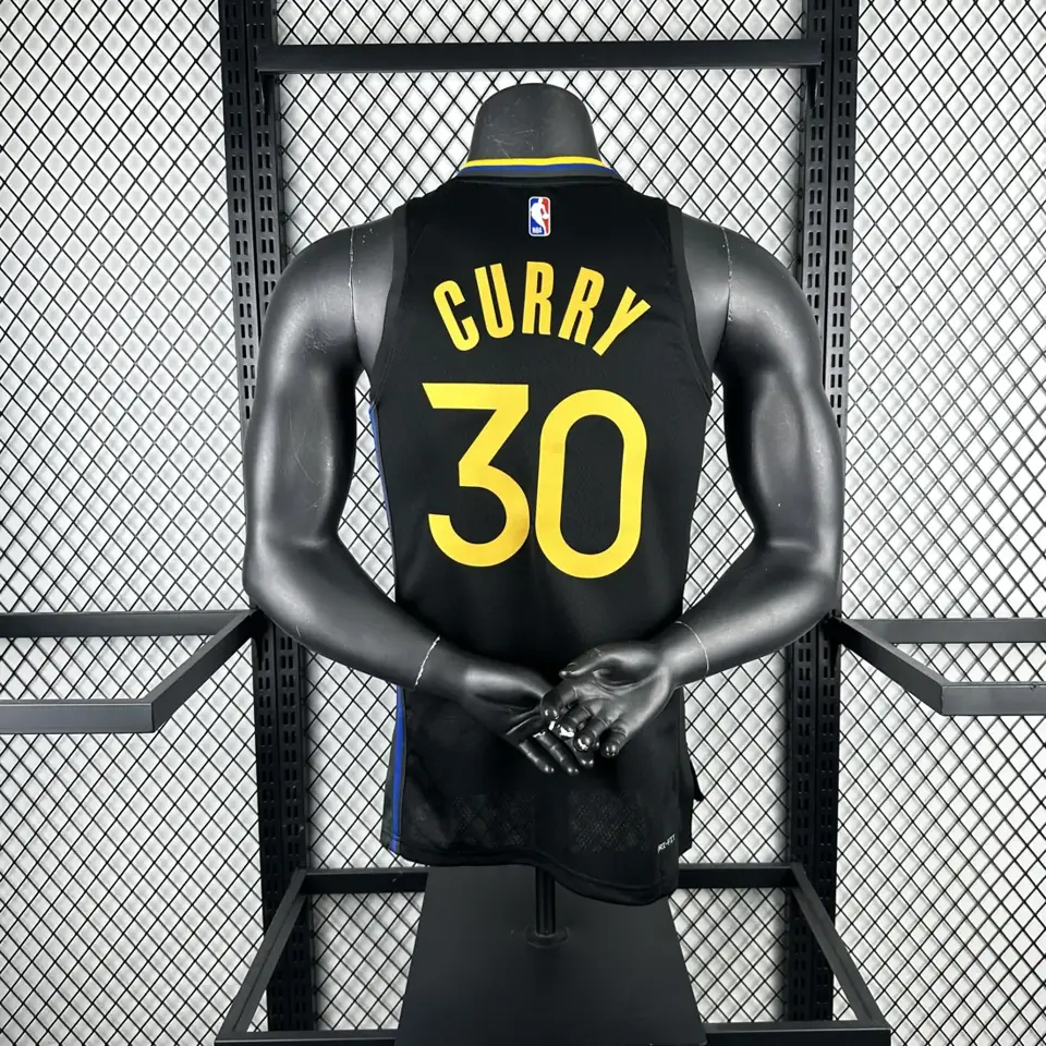Foto 2 de Temporada 25 Warriors edición Jumpman número 30 Curry