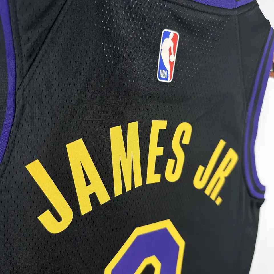 Foto 6 de Temporada 26 Lakers Edición Ciudad Nº 9 Bronny