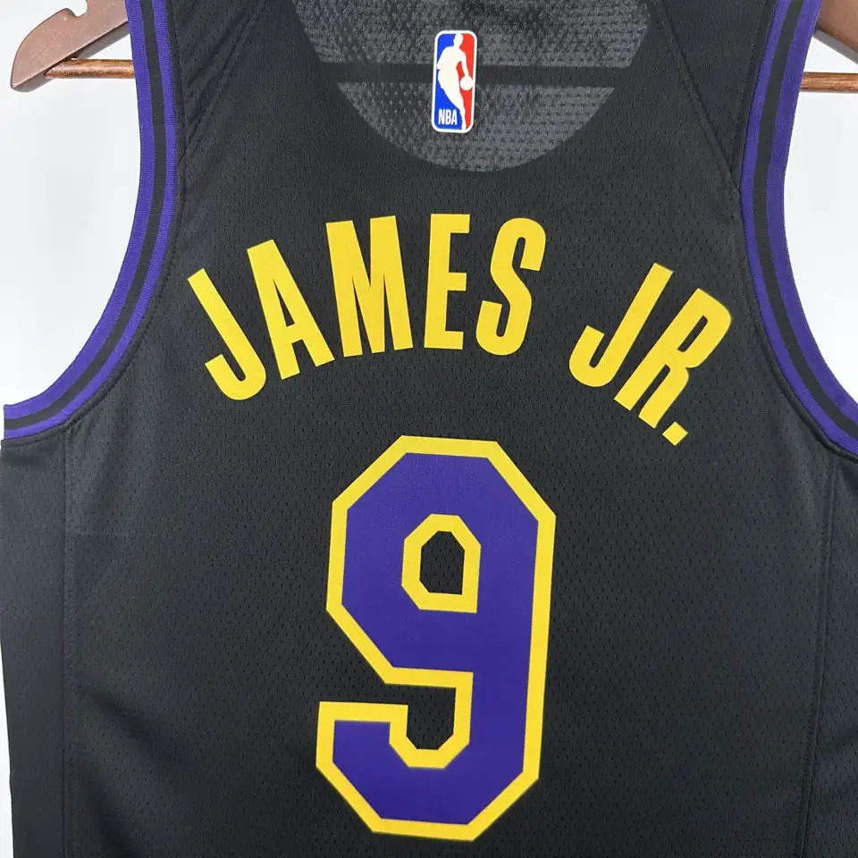 Foto 7 de Temporada 26 Lakers Edición Ciudad Nº 9 Bronny