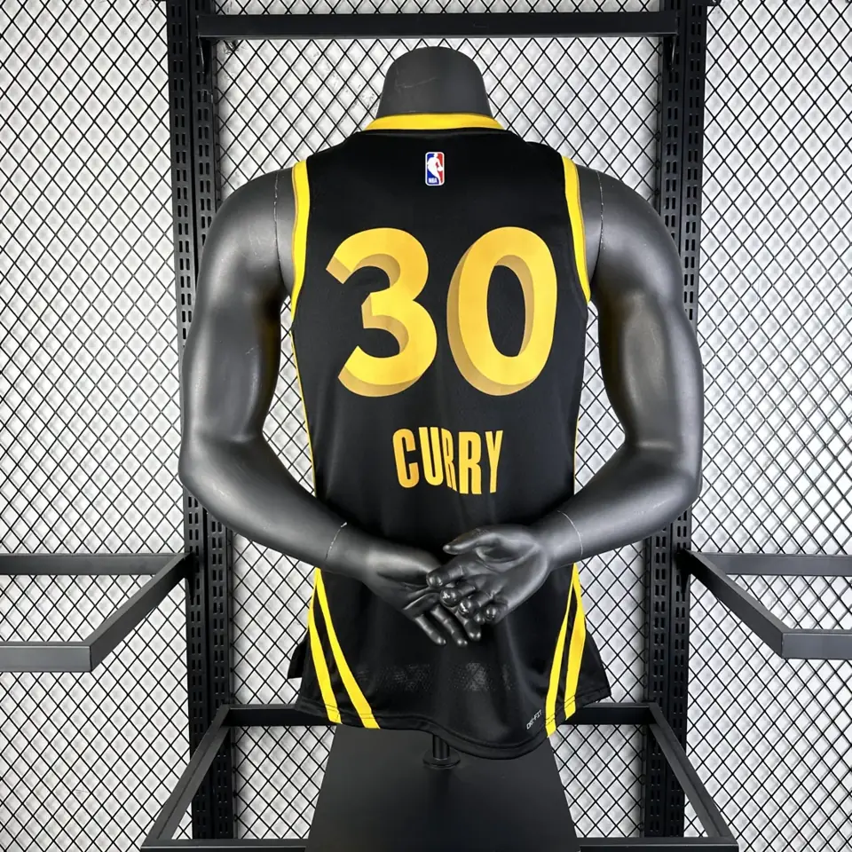 Foto 2 de Temporada 24 Warriors Edición Ciudad número 30 Curry