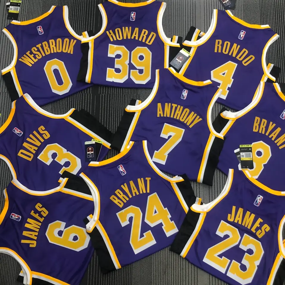 Foto 2 de 75 aniversario Lakers Edición Jumpman número 23 James