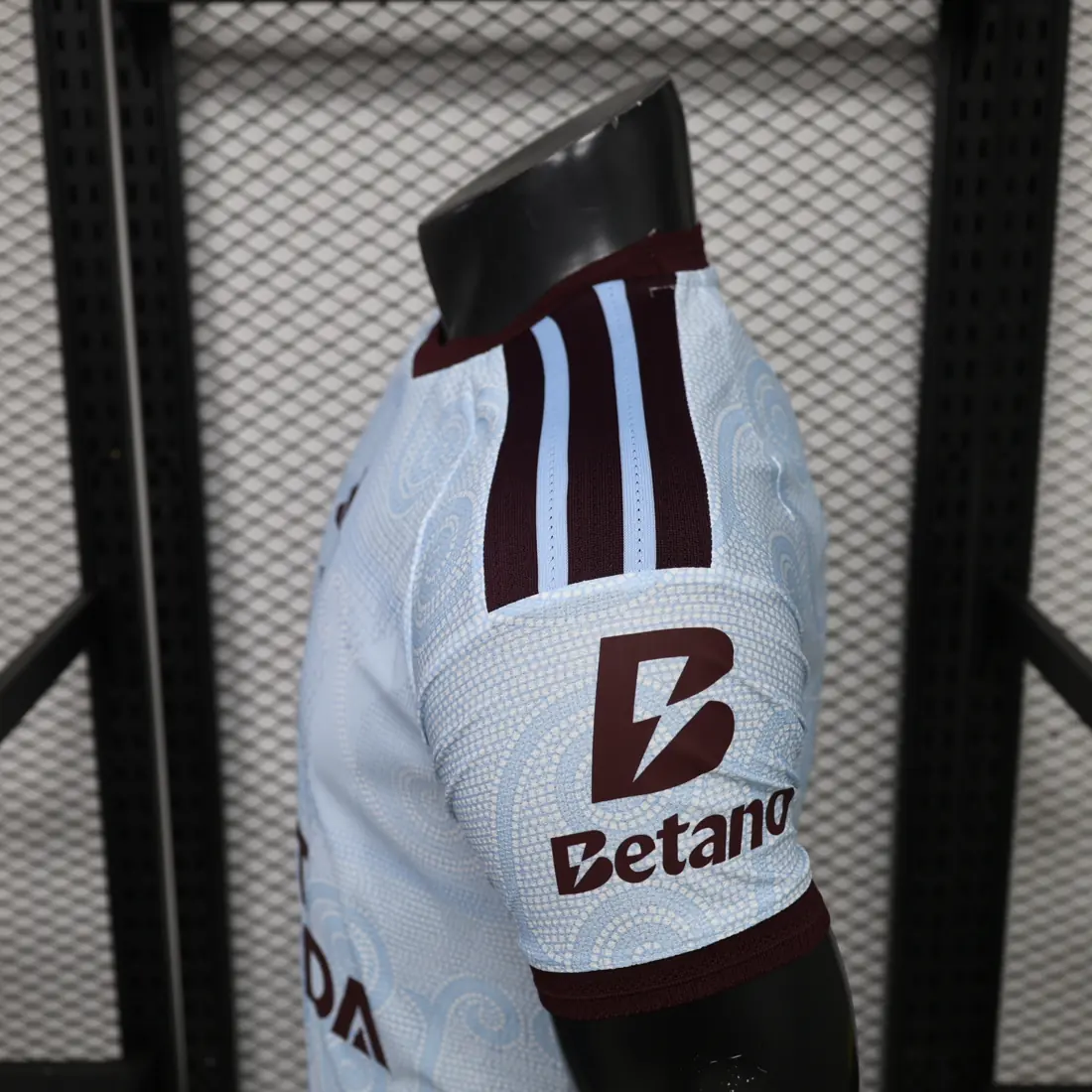 Foto 4 de 26-27 Aston Villa visitante S-2XL