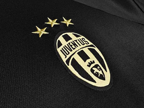 Foto 8 de Temporada 2015/16 Juventus tercera negra 5A