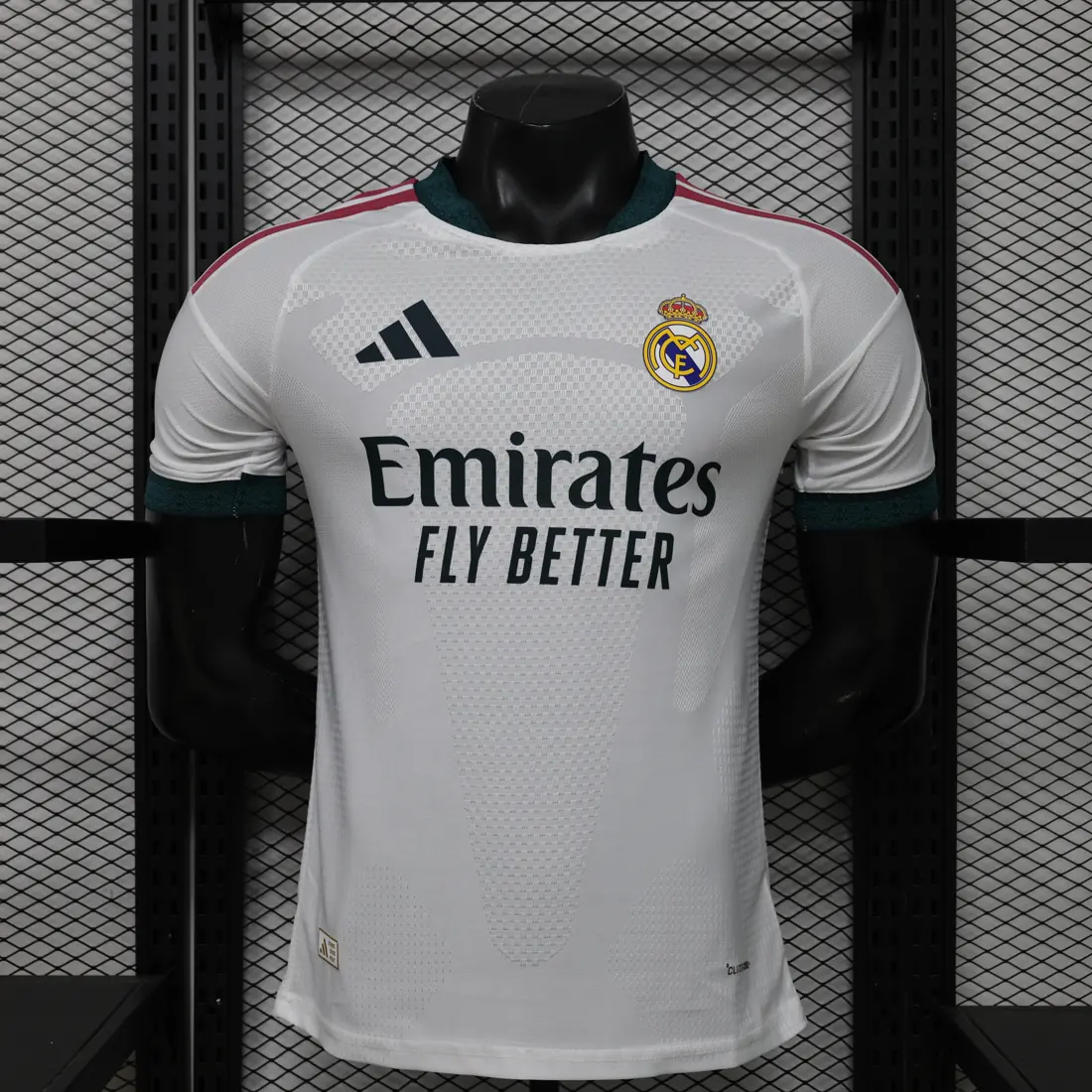 Foto 1 de 26. S-2XL Real Madrid local
