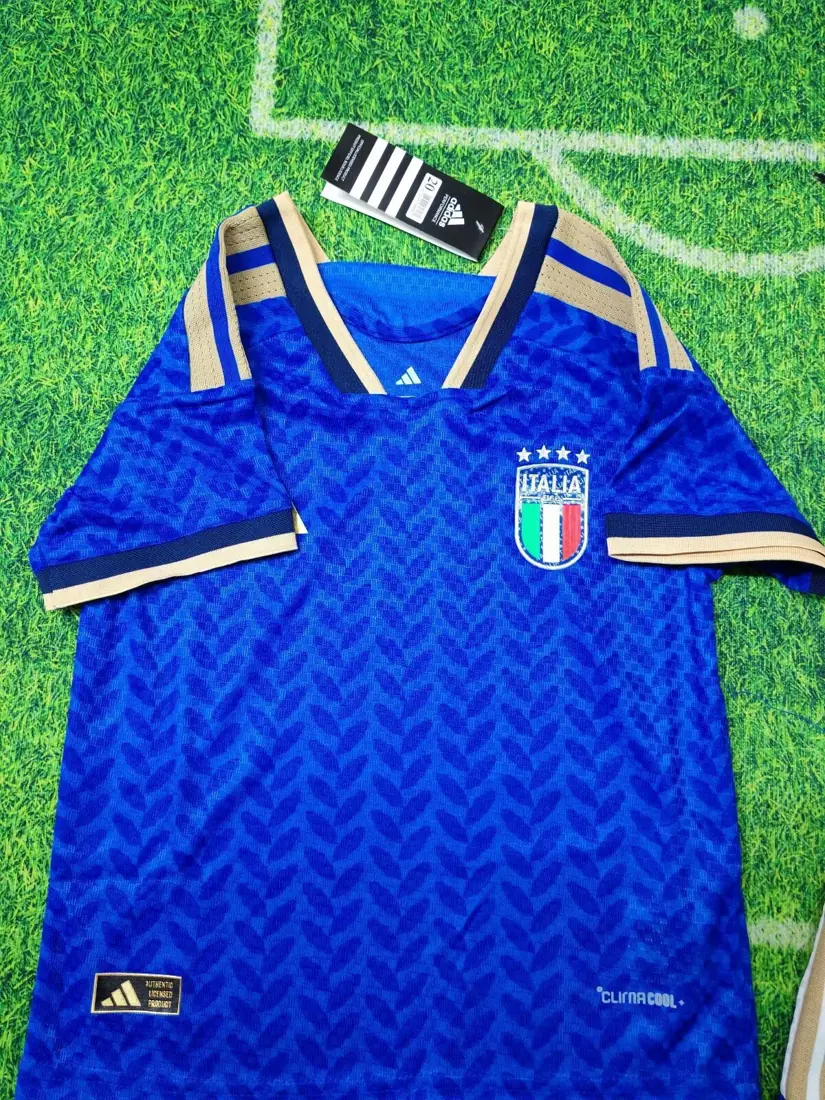 Foto 2 de 2627 Italia local conjunto para niños versión jugador