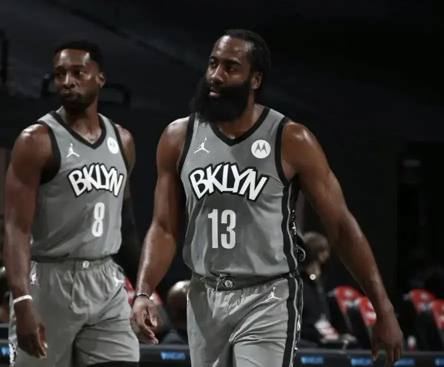 Foto 2 de Temporada 21 Brooklyn Nets camiseta gris temática Jordan nº 13 James Harden