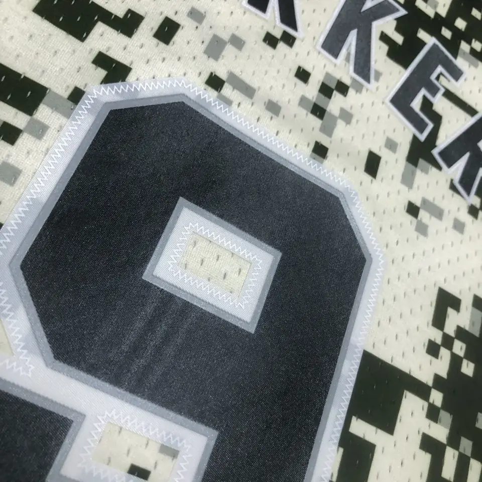 Foto 4 de Camiseta retro MN termoimpresa: SW San Antonio Spurs temporada 13/14 camuflaje n.º 9 Parker
