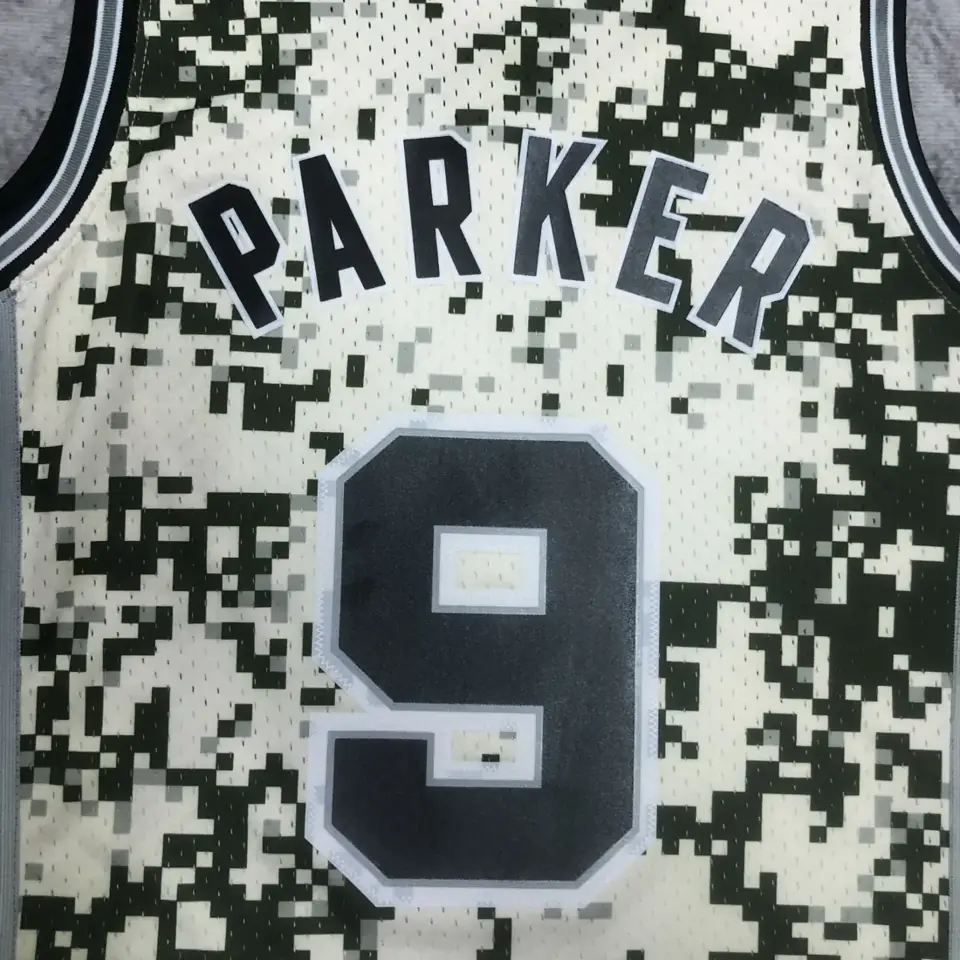 Foto 6 de Camiseta retro MN termoimpresa: SW San Antonio Spurs temporada 13/14 camuflaje n.º 9 Parker