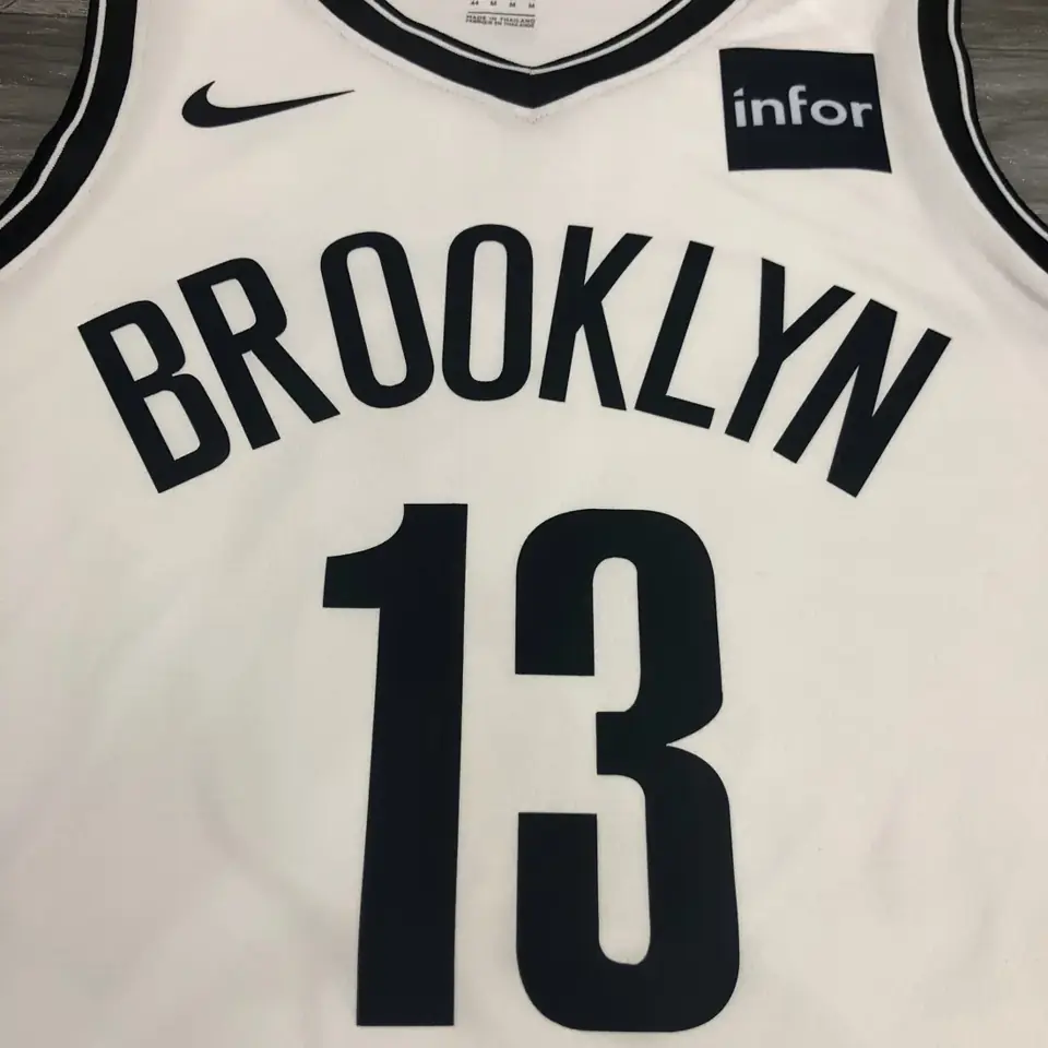 Foto 8 de Brooklyn Nets, blanco, nº 13 James Harden