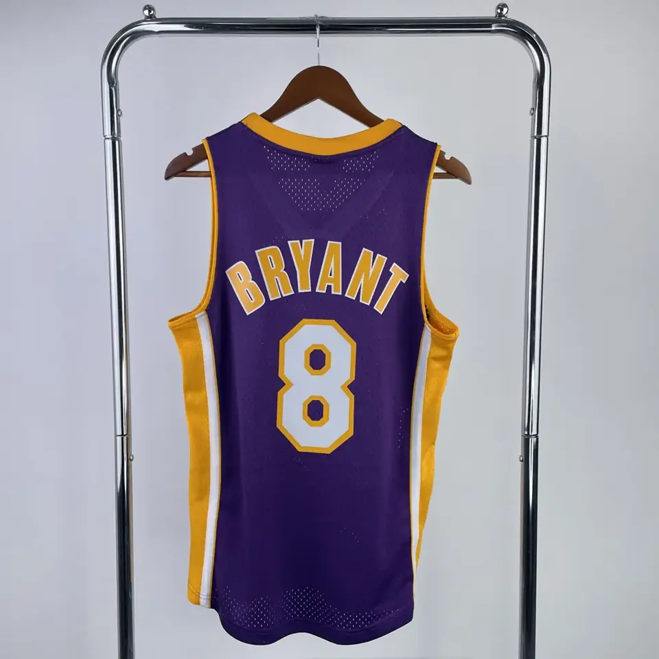 Foto 2 de Camiseta retro termosellada MN: SW de los Lakers temporada 00/01, cuello en V, morado, número 8 Kobe