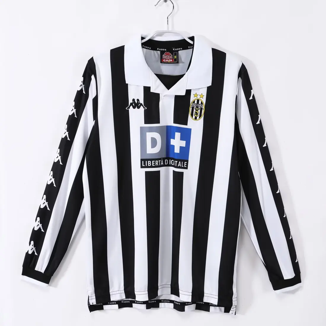 Foto 1 de Manga larga: temporada 1999/00 Juventus local retro 3B