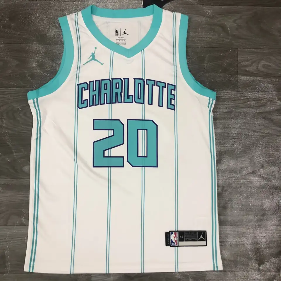 Foto 1 de Temporada 20 Charlotte Hornets blanco nº 20 Gordon Hayward
