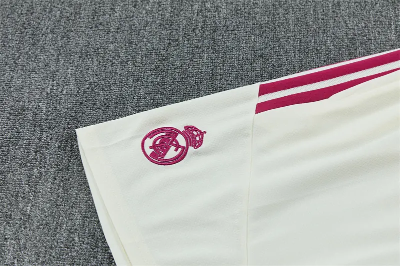 Foto 5 de 26/27 camiseta de manga corta del Real Madrid beige