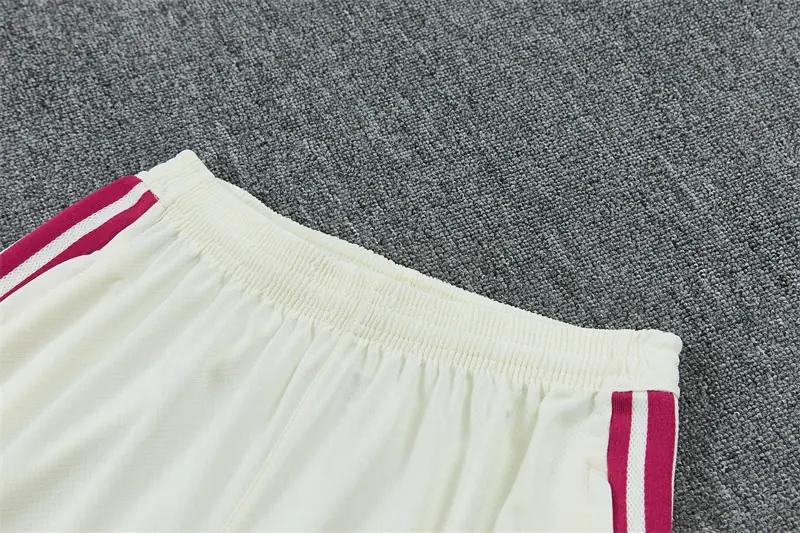 Foto 6 de 26/27 camiseta de manga corta del Real Madrid beige