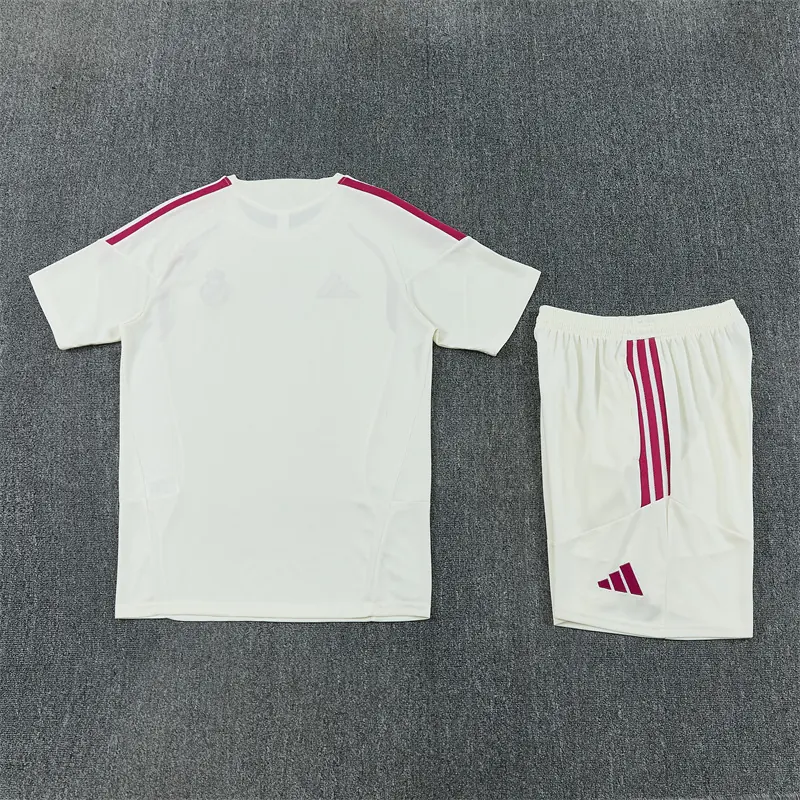 Foto 7 de 26/27 camiseta de manga corta del Real Madrid beige
