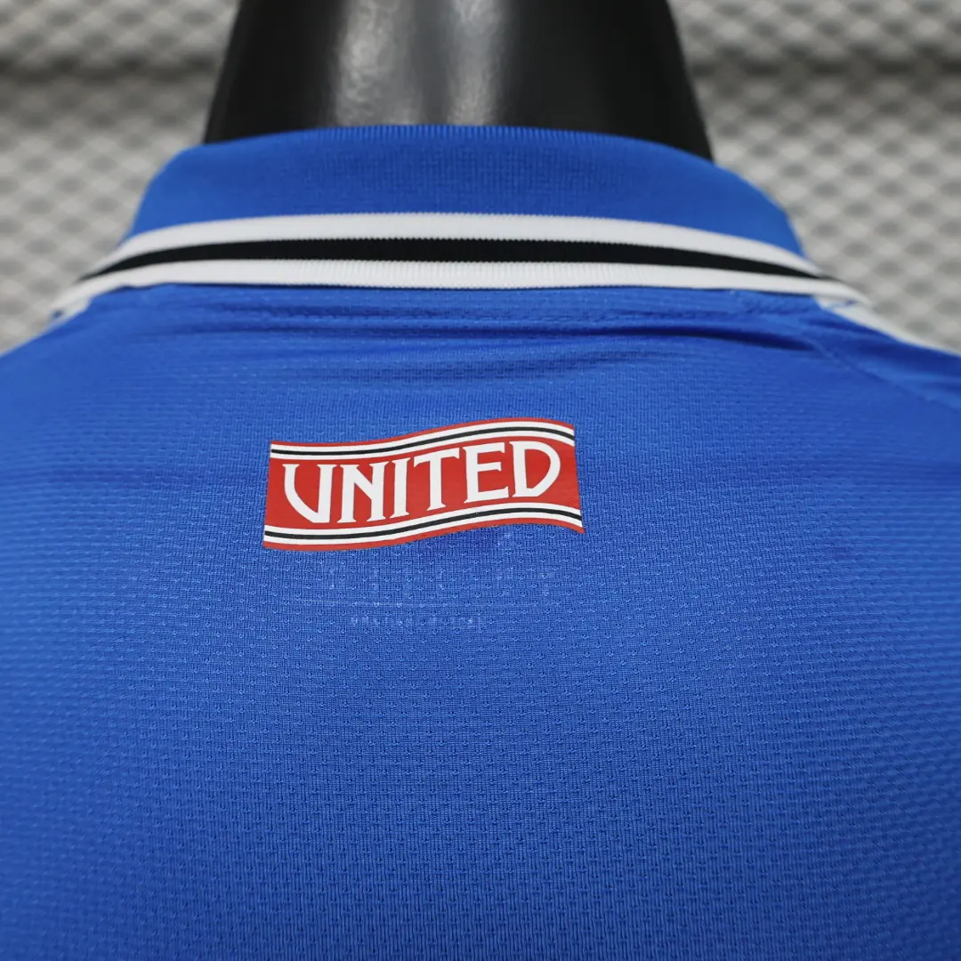 Foto 2 de Versión jugador 26-27 Manchester United edición especial azul S-2XL