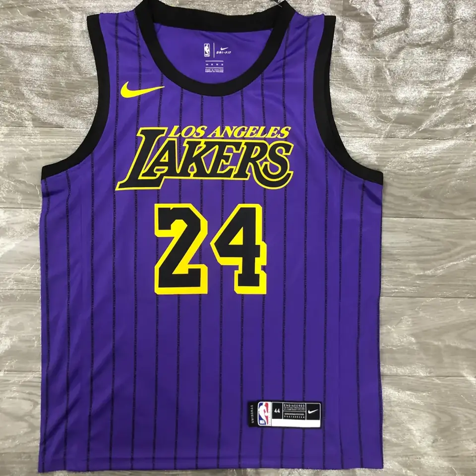 Foto 1 de Temporada 18 Los Angeles Lakers morado Edición limitada de rayas nº 24 Kobe