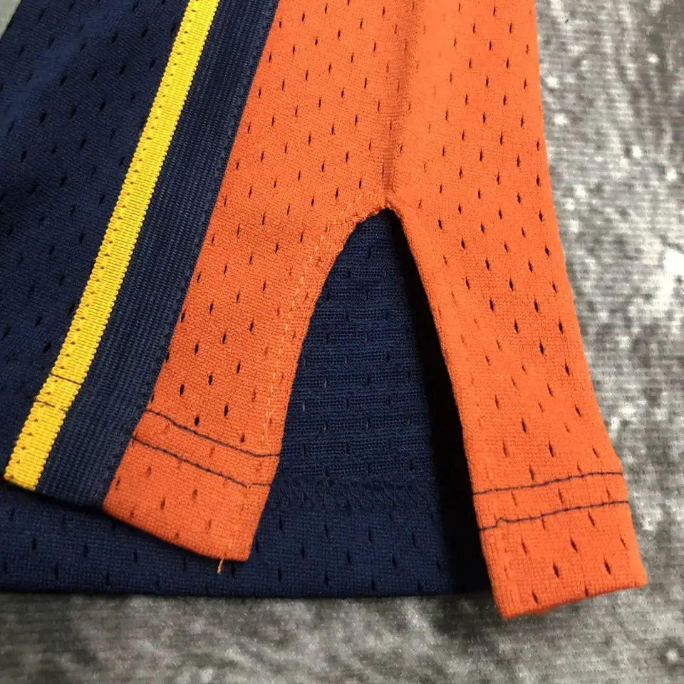 Foto 8 de Camiseta retro termosellada MN: SW de los Warriors temporada 09/10, novato, azul marino, número 30 Curry · Golden State Warriors