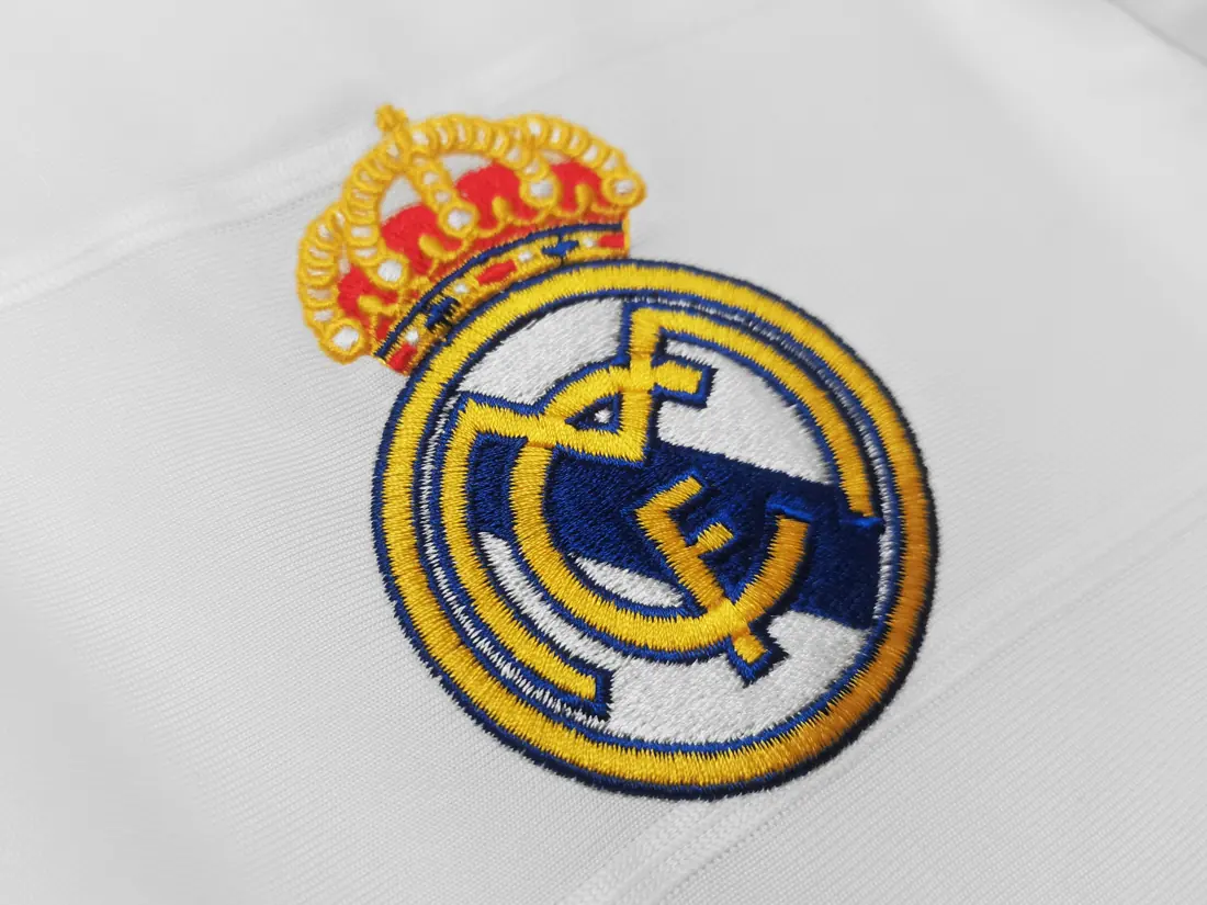 Foto 7 de Temporada 2013/14 Real Madrid local retro 5A