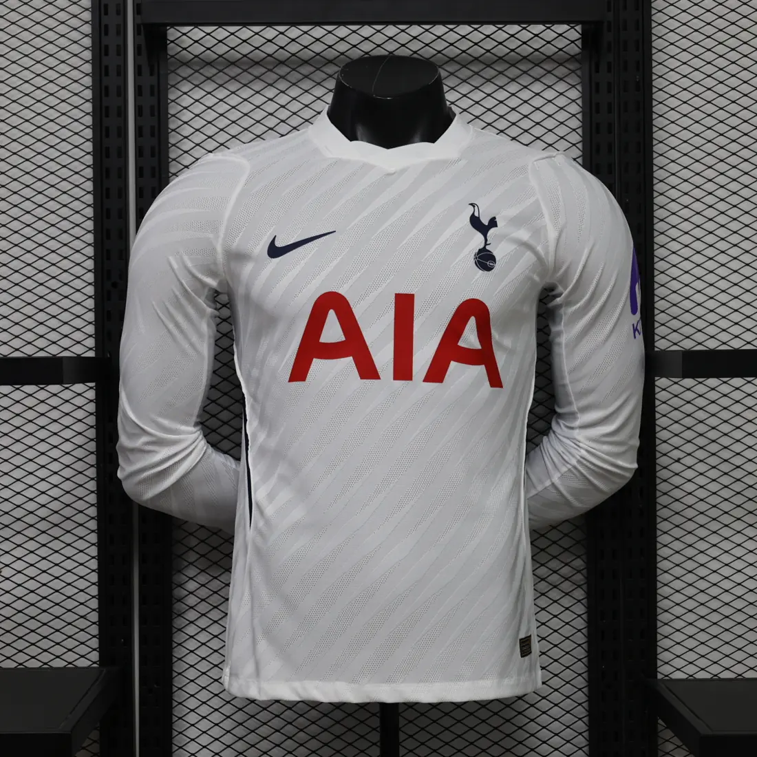 Foto 1 de Versión jugador 26-27 Tottenham local S a 2XL