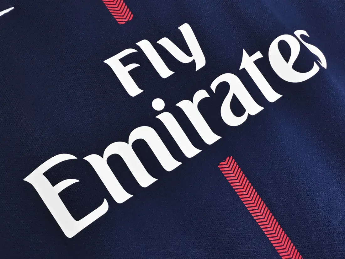 Foto 6 de Manga larga: Temporada 2017/18 Paris Saint-Germain local retro 3B