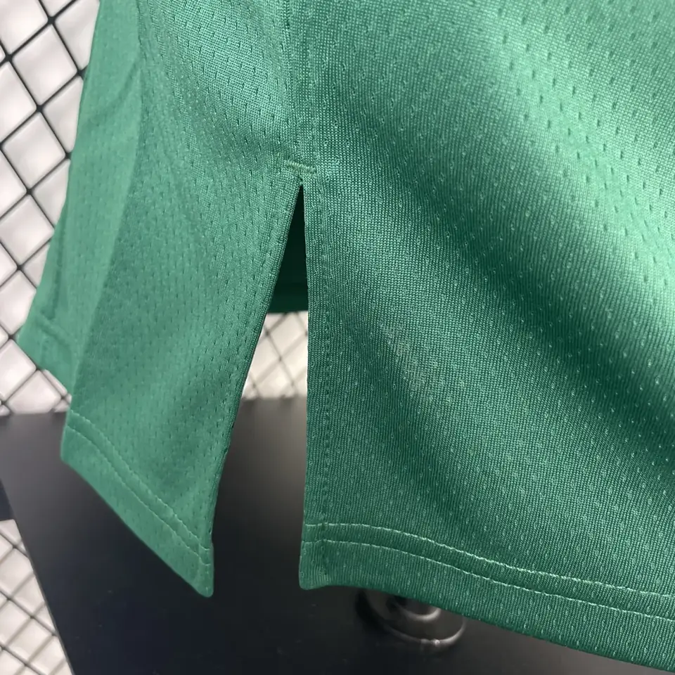 Foto 2 de Temporada 23 Celtics verde n.º 8 Porzingis