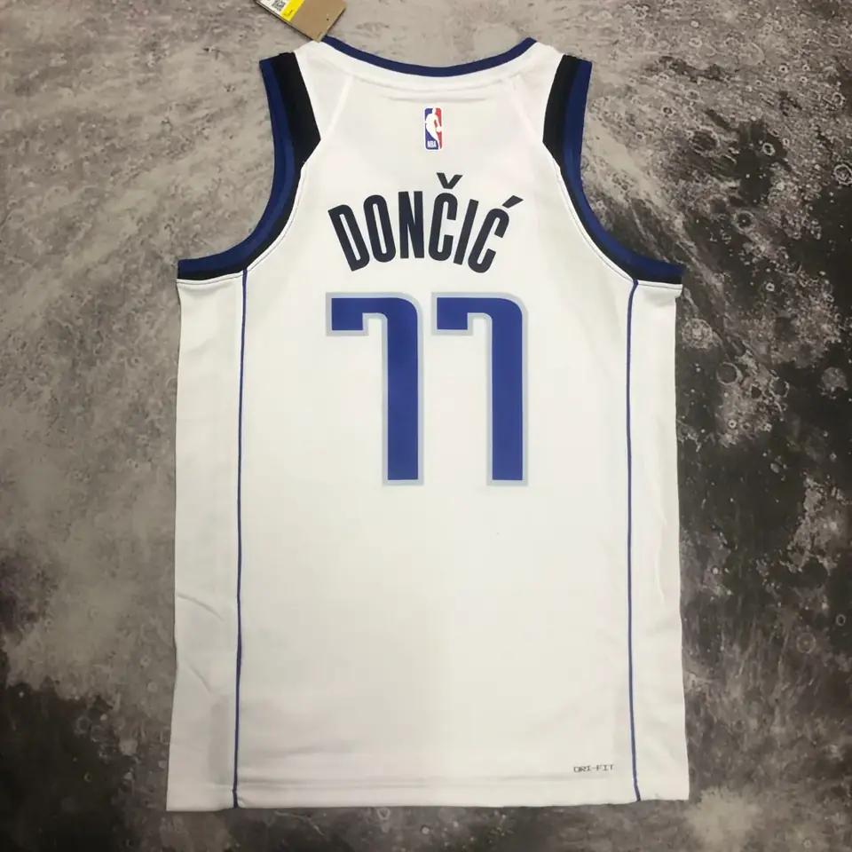 Foto 4 de Temporada 23 Mavericks blanco nº 77 Doncic
