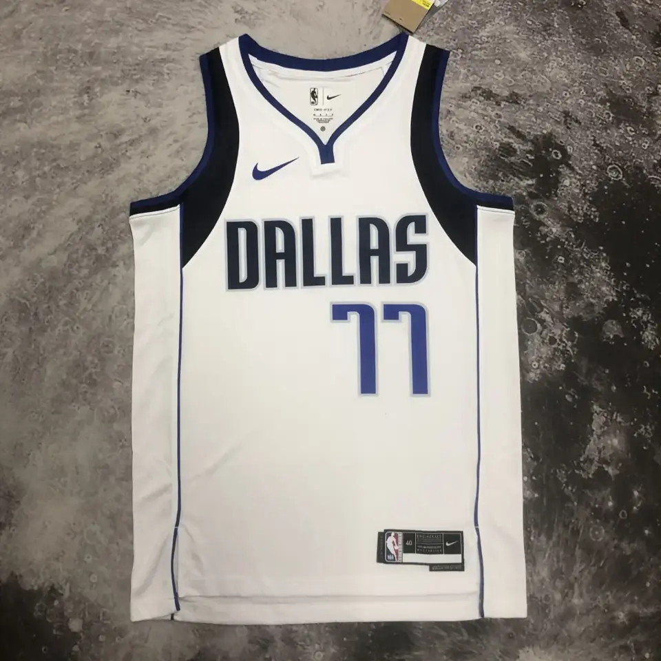 Foto 5 de Temporada 23 Mavericks blanco nº 77 Doncic