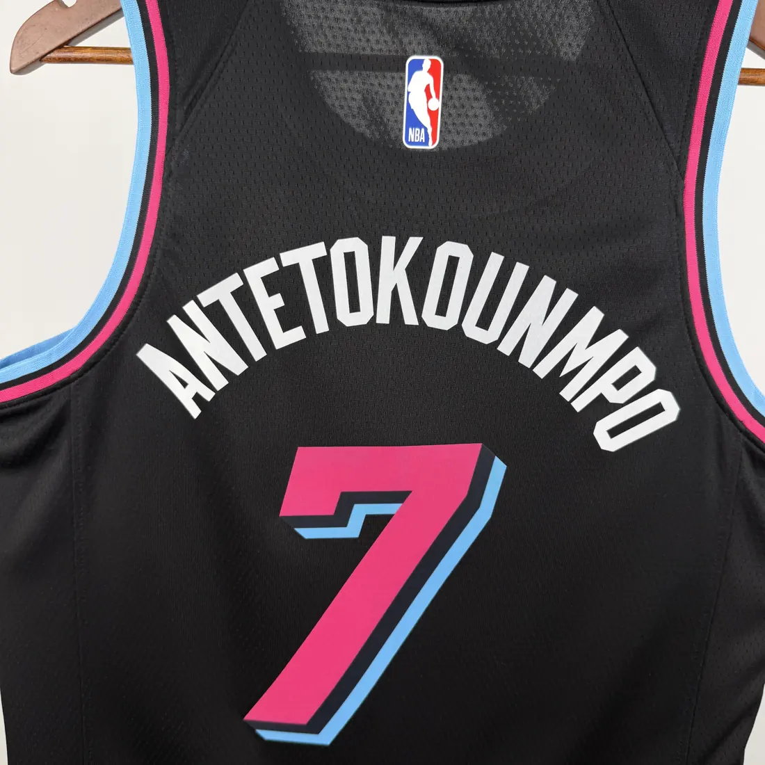Foto 2 de Heat cuello redondo negro nº 7 Antetokounmpo
