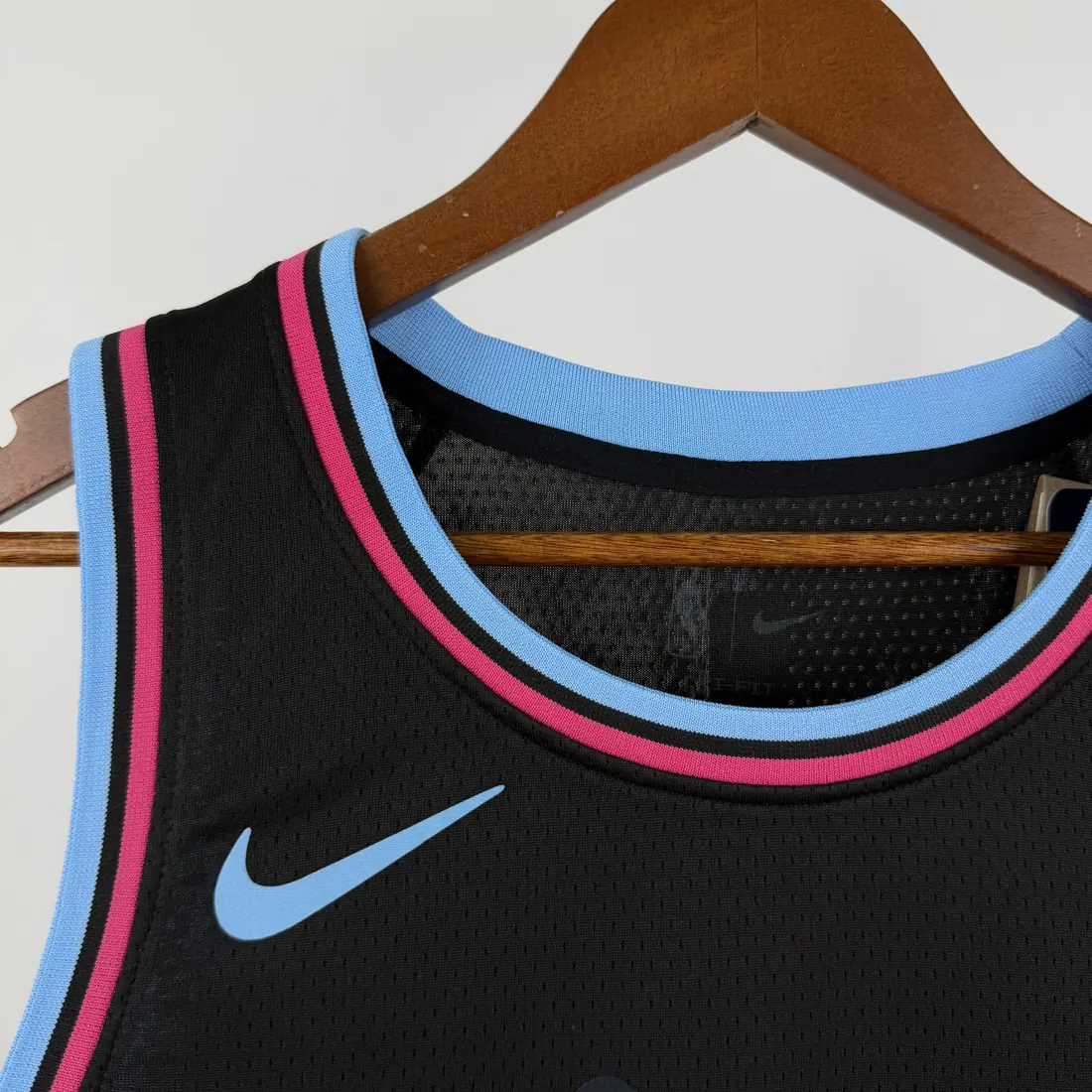 Foto 6 de Heat cuello redondo negro nº 7 Antetokounmpo