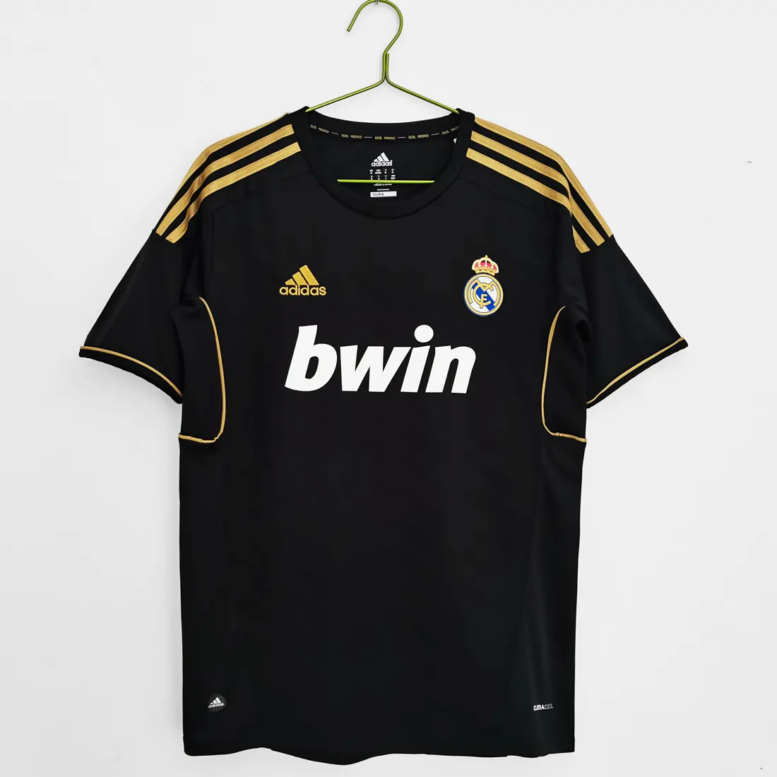 Foto 1 de Temporada 2011/12 Real Madrid segunda equipación retro 5A