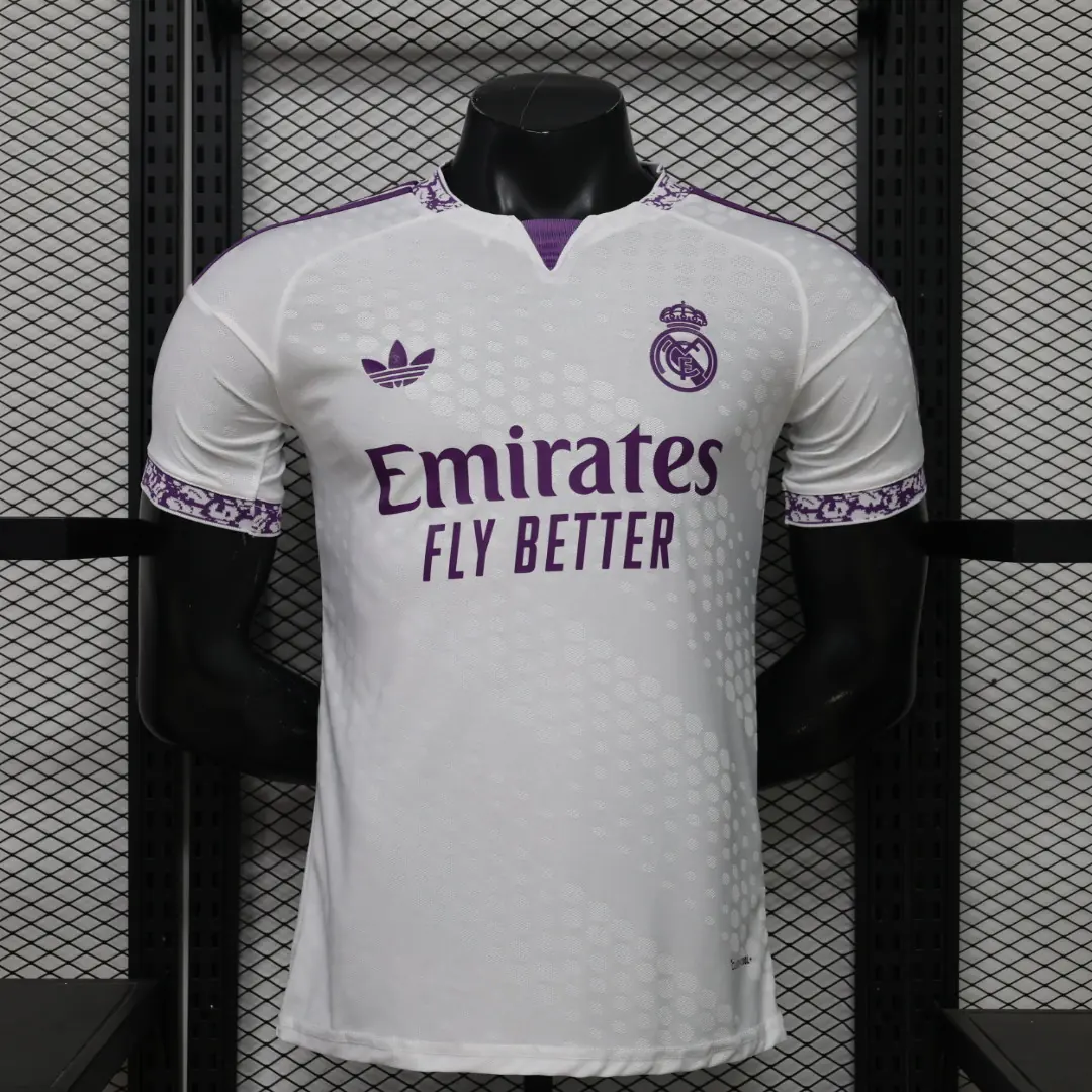 Foto 1 de Versión jugador 26 Real Madrid edición especial