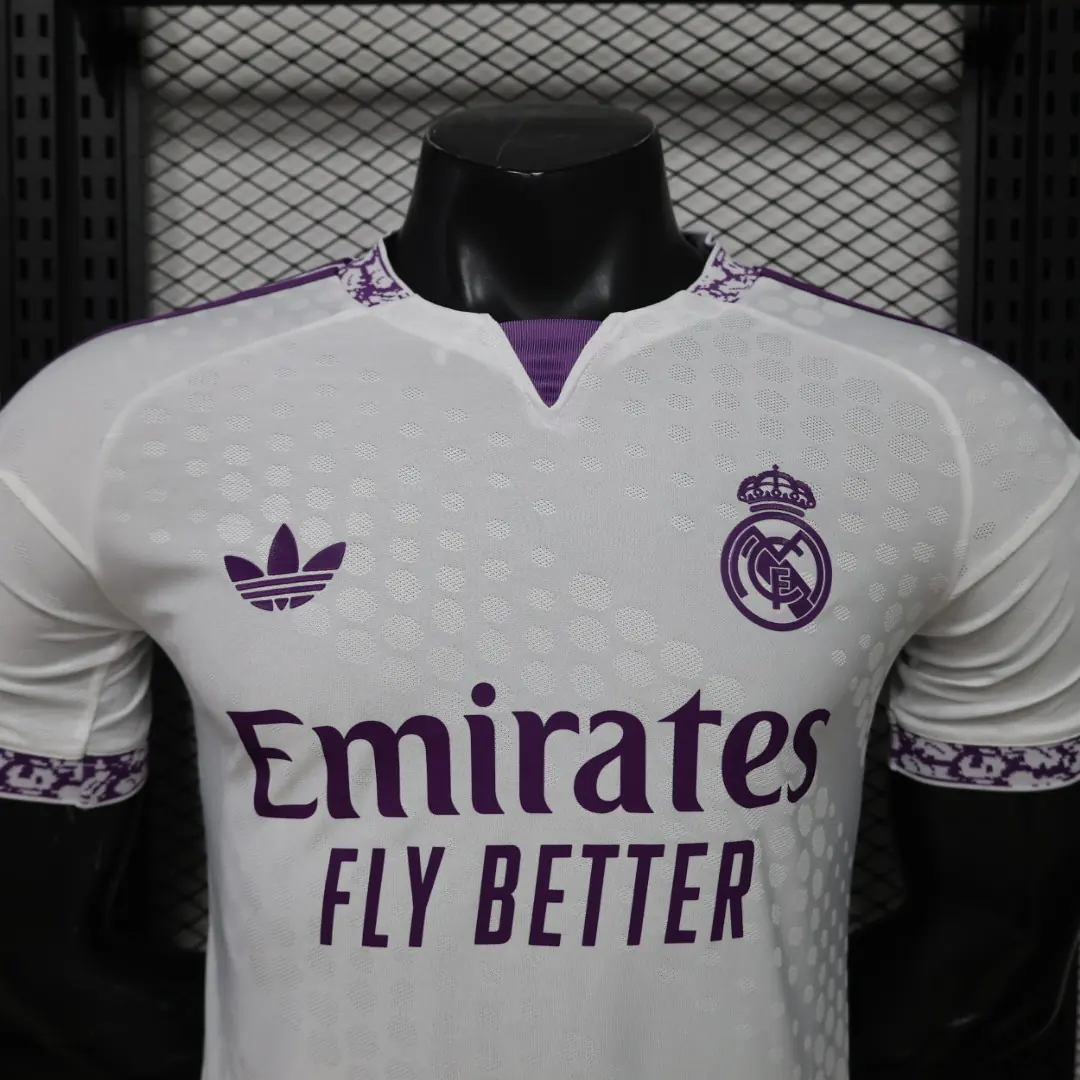 Foto 8 de Versión jugador 26 Real Madrid edición especial