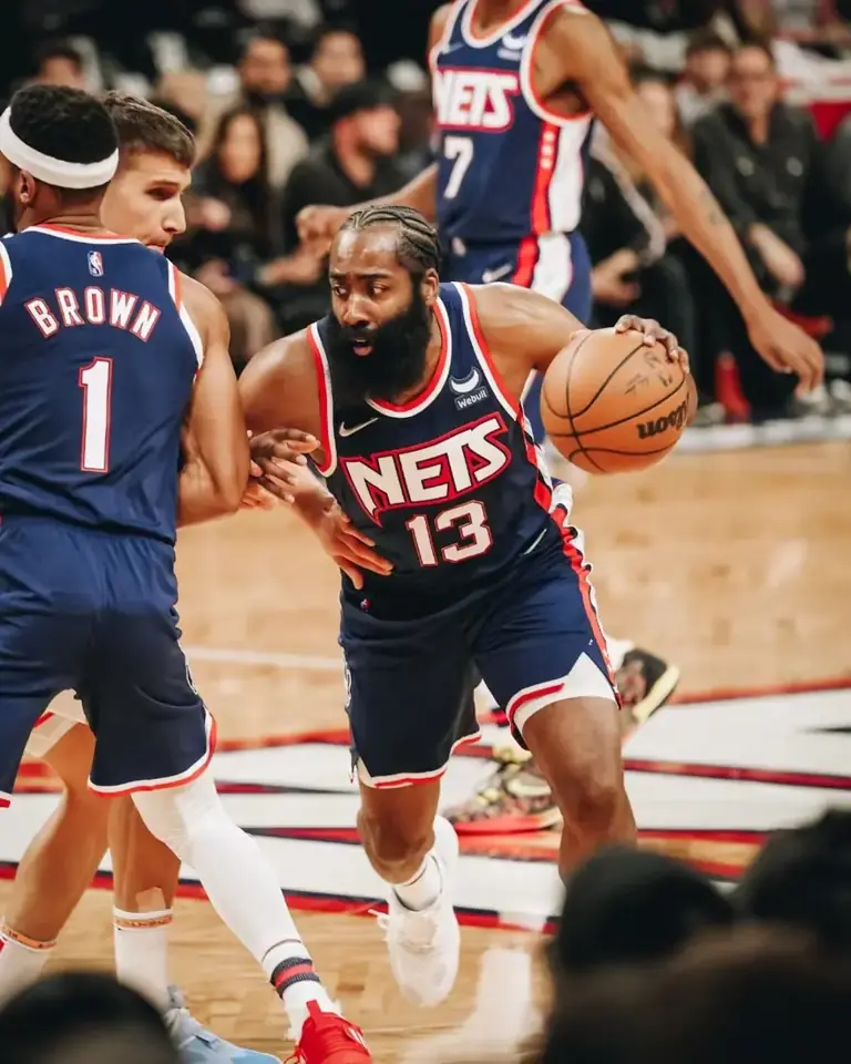 Foto 3 de 75º aniversario temporada 22 Nets City Edition nº 13 Harden