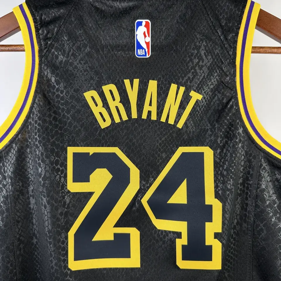 Foto 7 de Juvenil/niños: Lakers - Estampado de serpiente - nº 24 Kobe