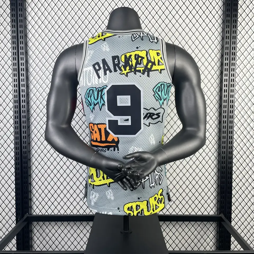 Foto 2 de Camiseta retro termoimpresa MN: SW Spurs temporada 02/03 grafiti número 9 Parker