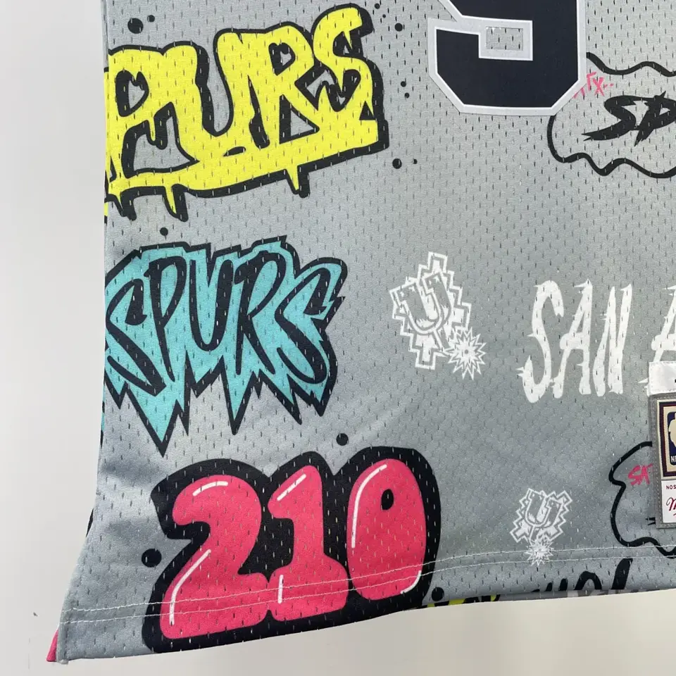 Foto 5 de Camiseta retro termoimpresa MN: SW Spurs temporada 02/03 grafiti número 9 Parker