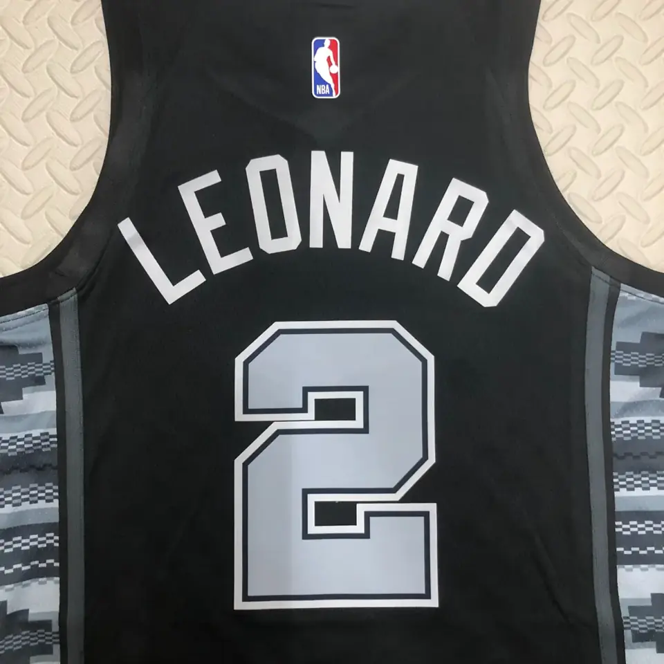 Foto 7 de Temporada 23 Spurs edición Jumpman número 2 Leonard