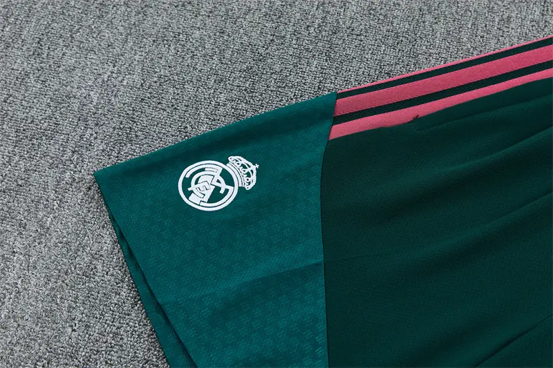 Foto 5 de 26/27 camiseta de manga corta del Real Madrid blanca con verde oscuro