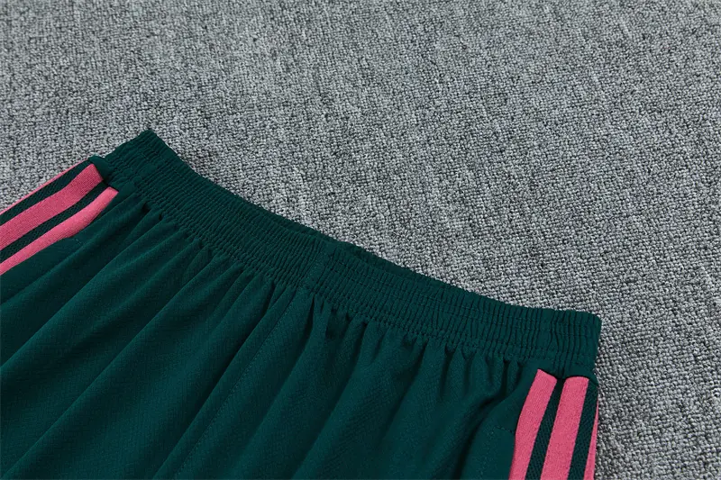 Foto 6 de 26/27 camiseta de manga corta del Real Madrid blanca con verde oscuro
