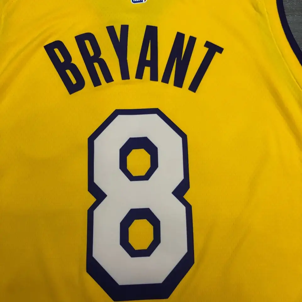 Foto 6 de Los Angeles Lakers amarillo cuello en V nº 8 Kobe