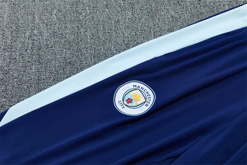 Foto 5 de 26/27 Manchester City celeste