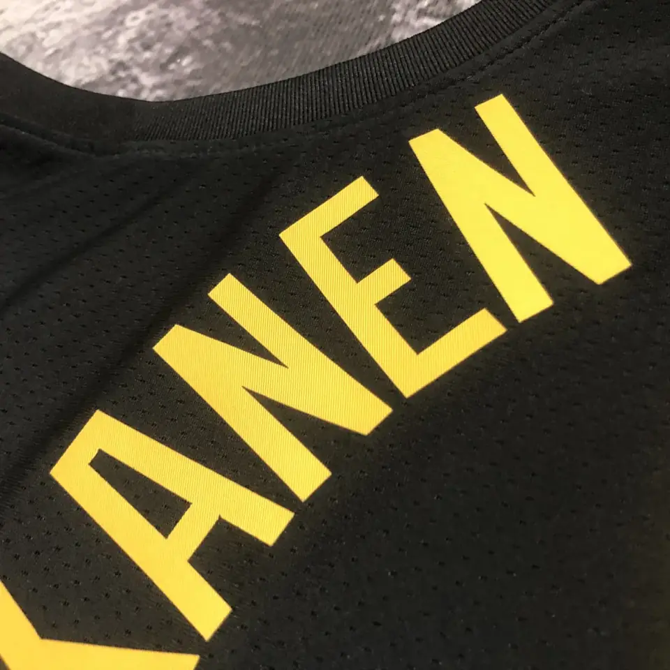 Foto 5 de Temporada 23 Jazz Jordan Edición Limitada Número 23 Markkanen