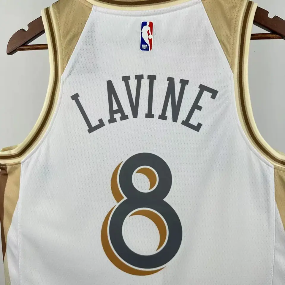 Foto 6 de Temporada 25 Bulls edición Ciudad número 8 LaVine